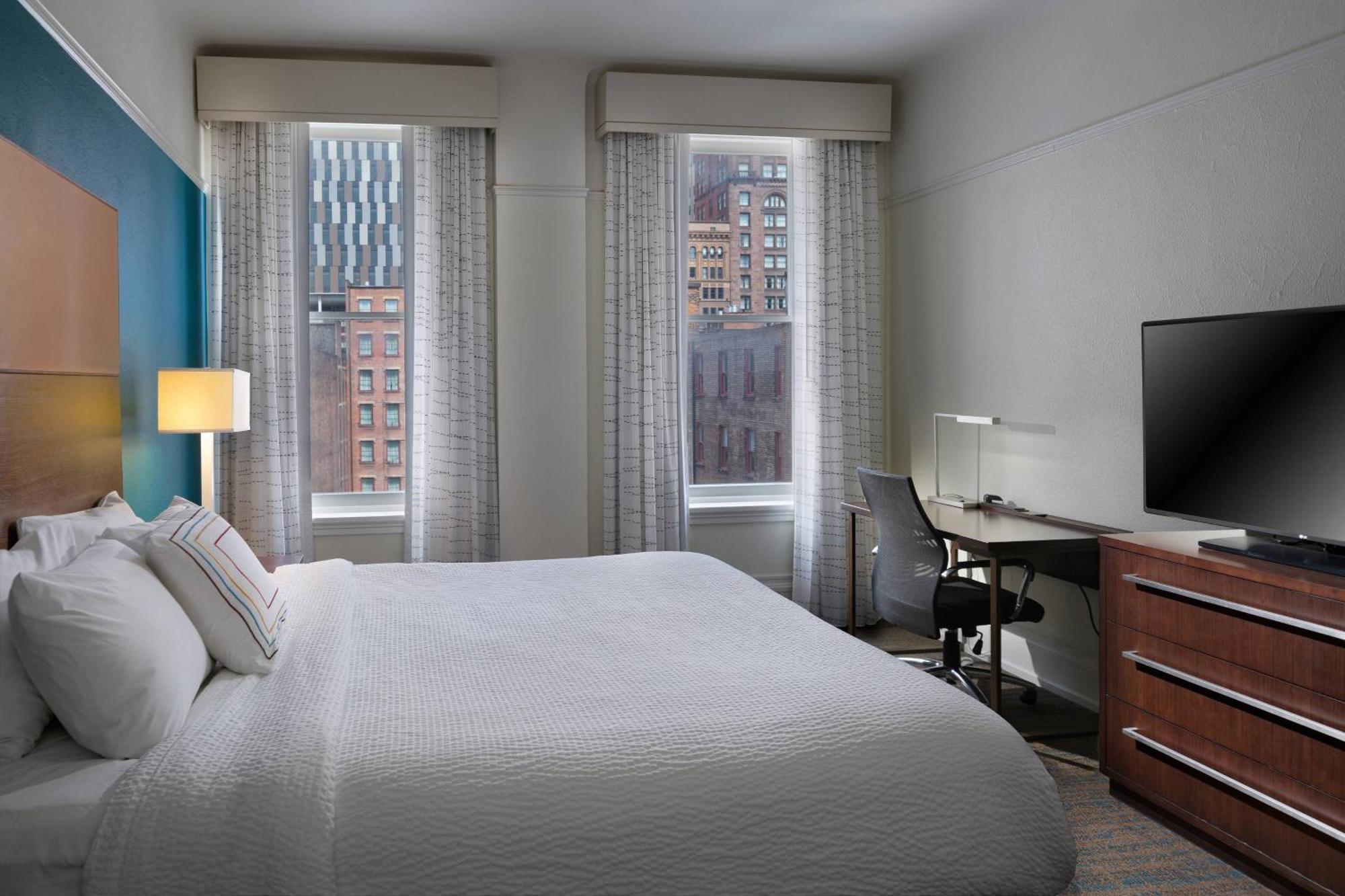 By Marriott Downtown 3* Cleveland